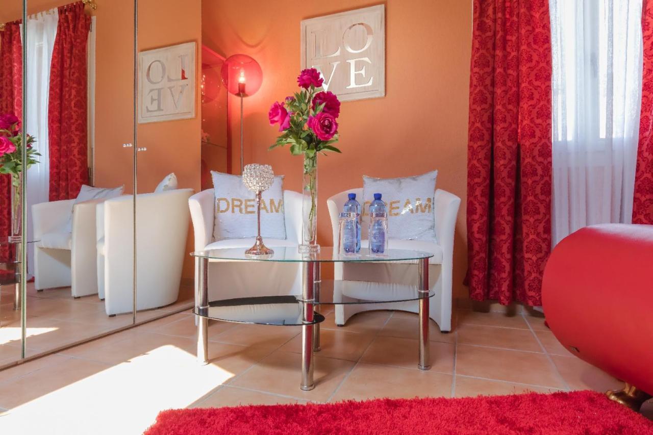 Loveroom Entrelagos Exterior foto